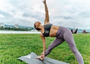 Best 8 Yoga Poses For Runners